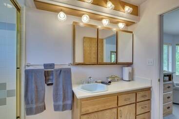 Charming Elko Home W/ Pool Table!