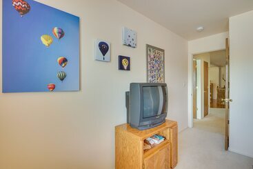 Charming Elko Home W/ Pool Table!