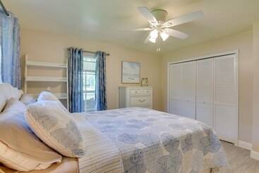 Сельский дом Florida Escape W/ Pool ~ 16 Mi To Fort Lauderdale!