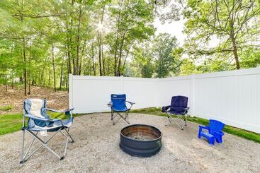 Houghton Lake Family Cottage W/ Game Room!