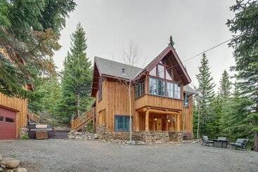 Idaho Springs Home W/ Amazing Mountain Views!