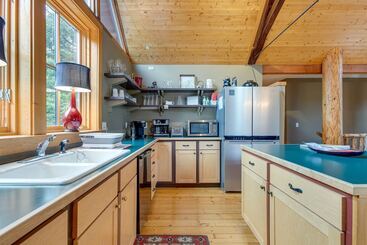 Idaho Springs Home W/ Amazing Mountain Views!