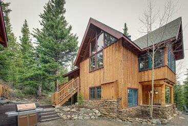 Idaho Springs Home W/ Amazing Mountain Views!