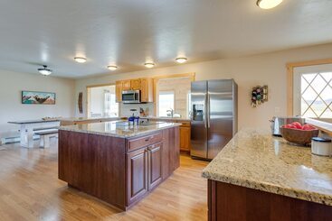 Сельский дом Jefferson Home W/ Mountain Views: Near Ski Slopes!