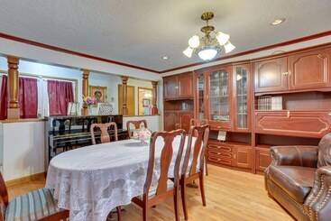 Lawton Home W/ Deck, Near Casinos + Museums!