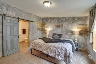 Modern Keystone Home: 4 Mi To Mount Rushmore!