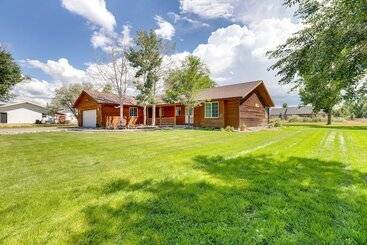 Montrose Retreat W/ Stunning Mountain Views!