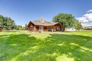 Montrose Retreat W/ Stunning Mountain Views!