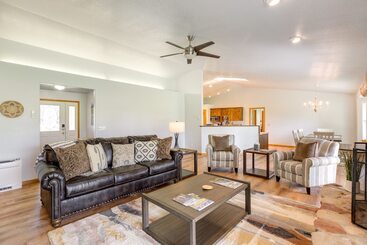 Montrose Retreat W/ Stunning Mountain Views!