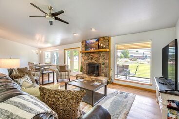 Montrose Retreat W/ Stunning Mountain Views!