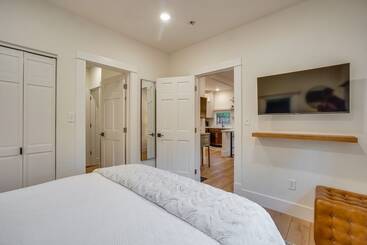 بيت ريفى Old Town Carriage House W/ Private Patio