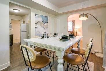 Springfield Home W/ Yard: 3 Mi To Downtown!