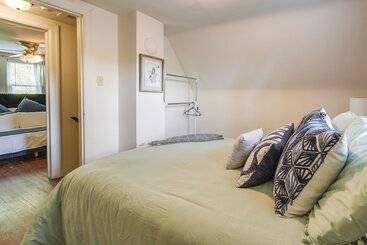 Springfield Home W/ Yard: 3 Mi To Downtown!