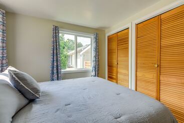 Quiet Home: Yard, Patio, Near Downtown Burlington