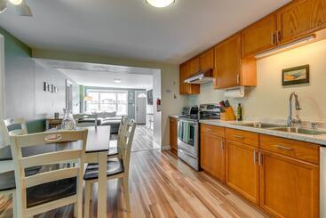 Quiet Home: Yard, Patio, Near Downtown Burlington