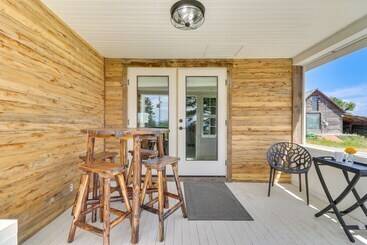Remodeled Kalispell Farmhouse W/ Mountain Views