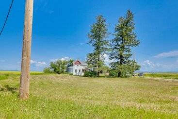Remodeled Kalispell Farmhouse W/ Mountain Views
