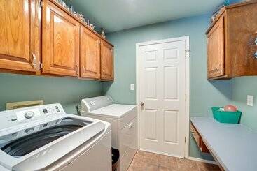 Spacious Arkansas Abode W/ Balcony & Fire Pit!