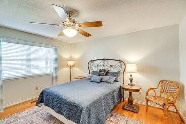 Spacious Greers Ferry Lake House W/ Grilling Deck!