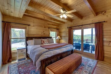 コテージ Hot Tub & Game Room: Spacious Nebo Cabin!