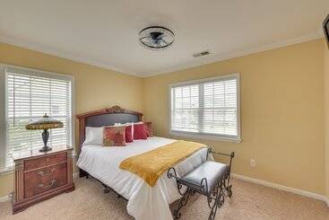Summerville Getaway W/ Pool Access: Near Golf!