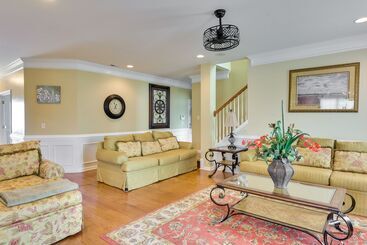 Summerville Getaway W/ Pool Access: Near Golf!