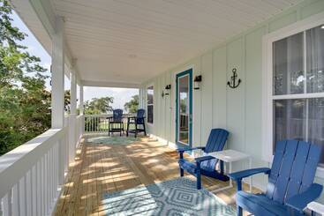 Sunny Gulfport Vacation Rental: Walk To Beaches!