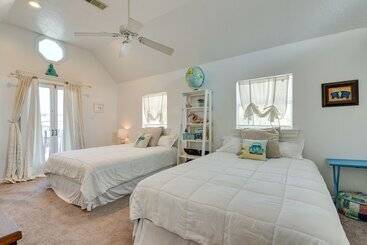 Texas Escape W/ Private Pool, Grill & Balconies!