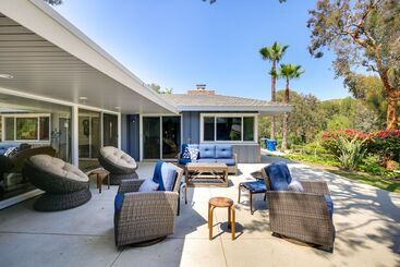 Whittier Vacation Rental: Close To Hiking Trails!