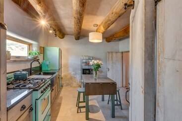 Beautiful Historic Adobe Home ~ 3 Mi To Taos Plaza