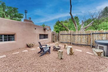 Beautiful Historic Adobe Home ~ 3 Mi To Taos Plaza