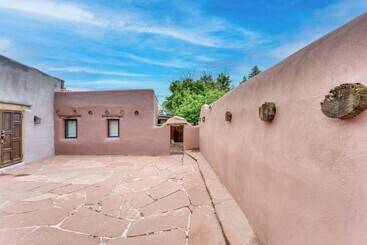 Beautiful Historic Adobe Home ~ 3 Mi To Taos Plaza