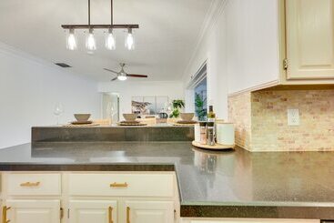 Bright Tampa Oasis W/ Outdoor Pool & Gazebo!