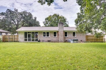 Charleston Vacation Home 6 Mi To Downtown & Beach!