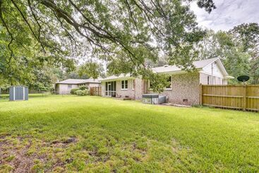 Charleston Vacation Home 6 Mi To Downtown & Beach!