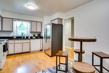 Charleston Vacation Home 6 Mi To Downtown & Beach!
