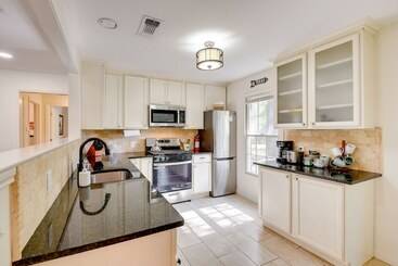 ~ 4 Mi To Fort Worth Stockyards: River Oaks Home!