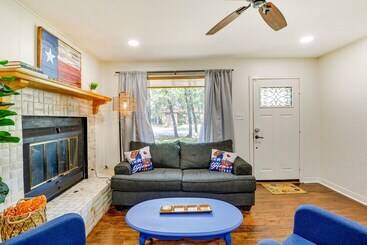 ~ 4 Mi To Fort Worth Stockyards: River Oaks Home!