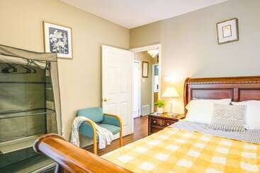 Charming St Louis Home   3 Mi To Tower Grove Park!