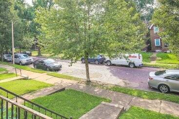 Charming St Louis Home   3 Mi To Tower Grove Park!