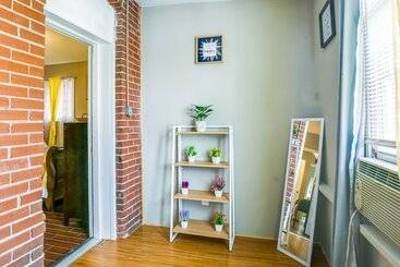 Charming St Louis Home   3 Mi To Tower Grove Park!