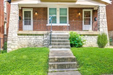 Charming St Louis Home   3 Mi To Tower Grove Park!