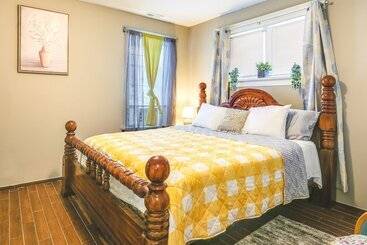 Charming St Louis Home   3 Mi To Tower Grove Park!