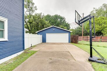 Charming Wichita Home 2 Mi To Downtown!