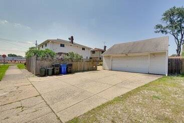 Cleveland Vacation Rental: Minutes To Downtown!