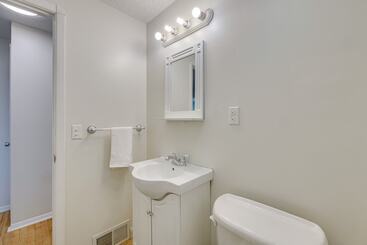 Cleveland Vacation Rental: Minutes To Downtown!