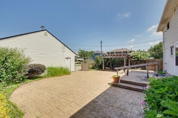 Cleveland Vacation Rental: Minutes To Downtown!