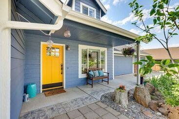 Colorful Bend Home W/ Yard & Fire Pit!