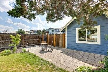 Colorful Bend Home W/ Yard & Fire Pit!