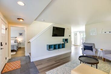 Colorful Bend Home W/ Yard & Fire Pit!